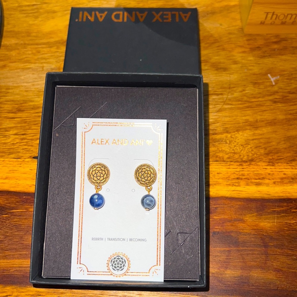 NIB Alex and Ani New Beginnings Earrings